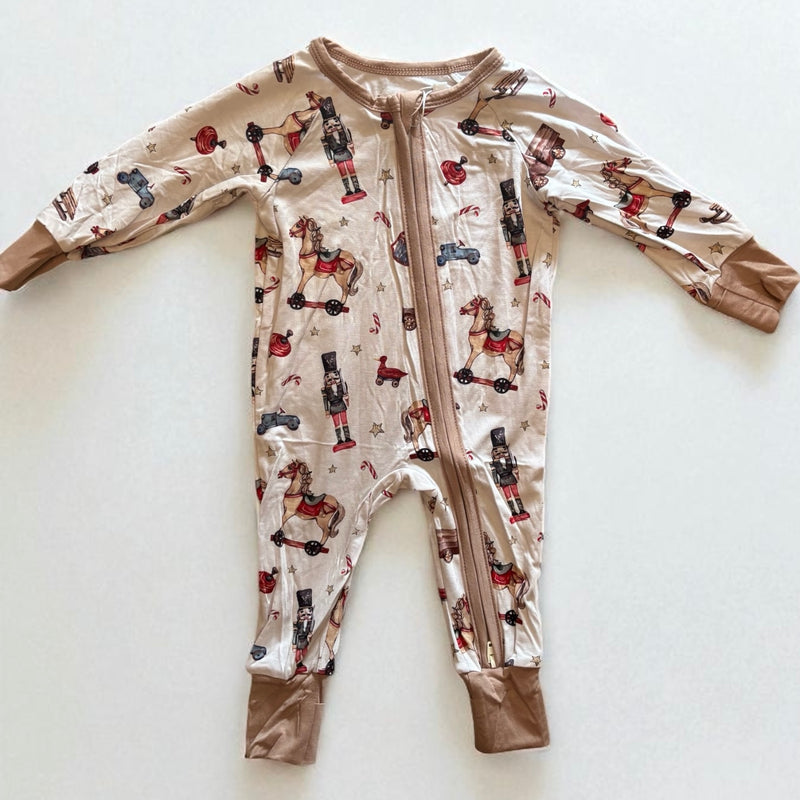 Bamboo Nutcracker Zippy